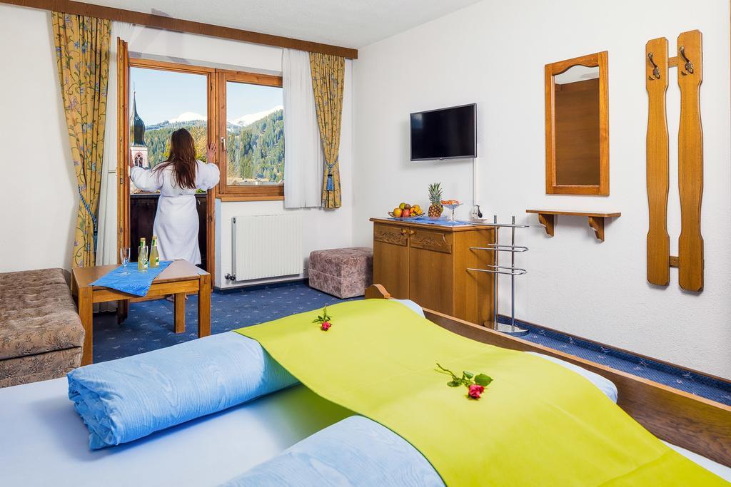Hotel Appartement Platzergasse Fiss Exteriör bild
